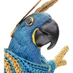'Peace Parrot' broche door kunstenaar Felieke van der Leest, 2011.