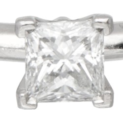 Tiffany & Co. Pt 950 platina solitair ring bezet met ca. 0.52 ct. diamant.