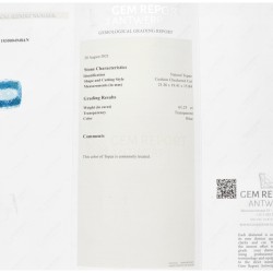 GRA- en IDT-gecertificeerde natuurlijke topaas 61.25 ct.