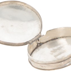 Pepermunt doosje zilver.