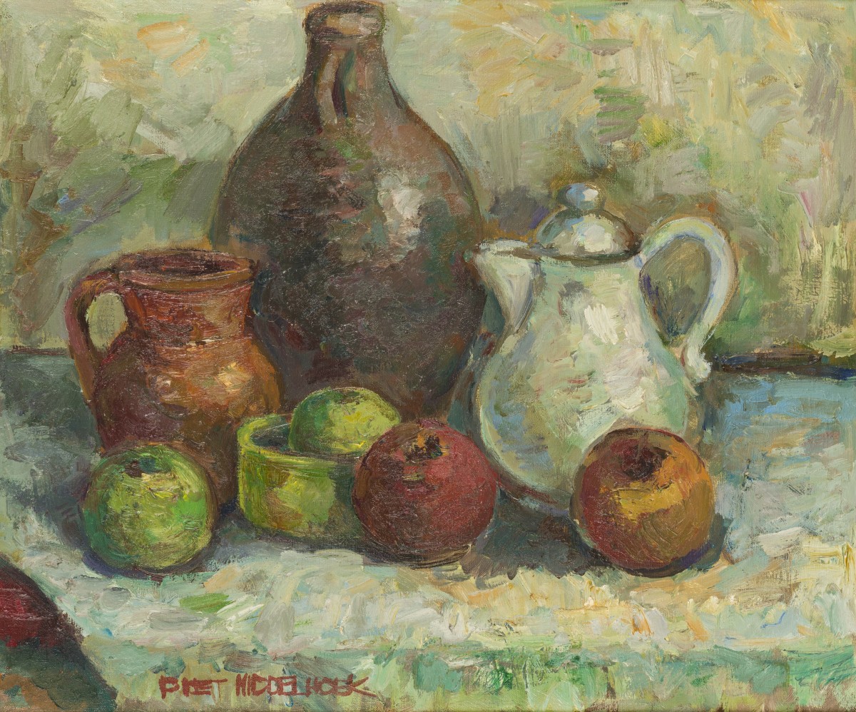 Piet Middelhoek (Brielle 1930 - 2004), Stilleven met oliekan, theepot en appels.