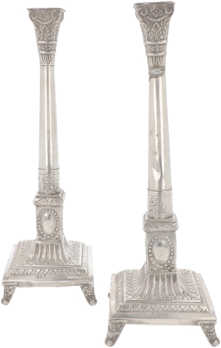 (2) delige set kandelaren zilver.