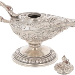 Olielamp zilver.