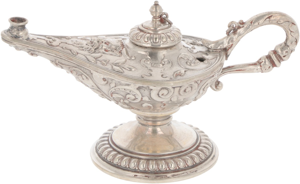 Olielamp zilver.
