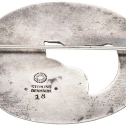 Vroege sterling zilveren no.18 broche door Deense designer Georg Jensen.