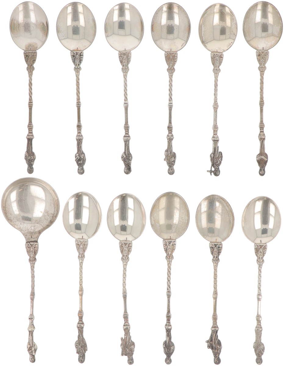 (12) delige set apostel theelepels & suikerschep zilver.