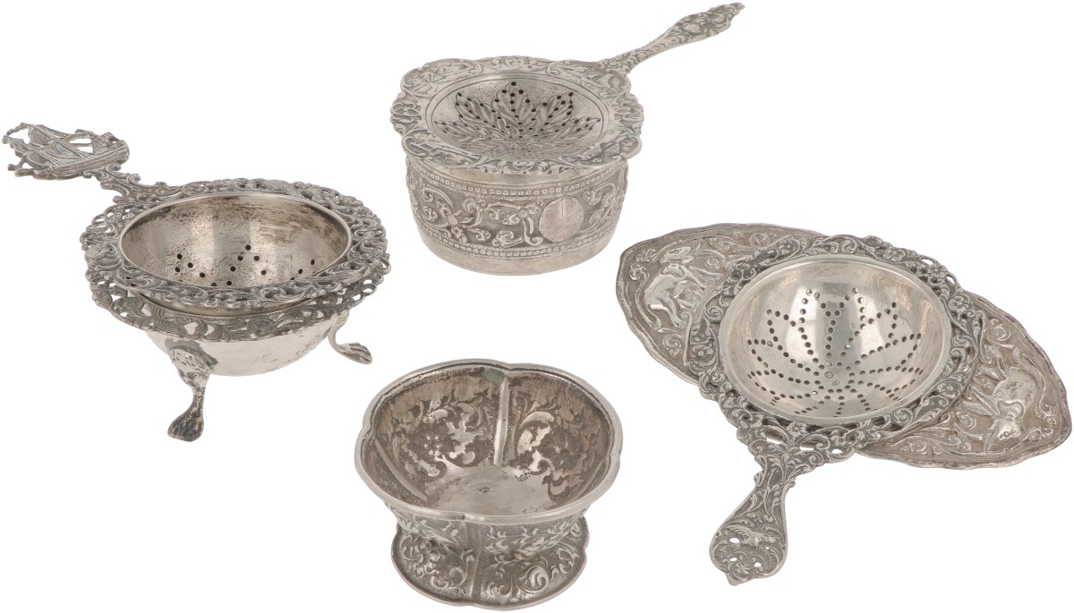 (7) delig lot theezeefjes en lekbakjes zilver.