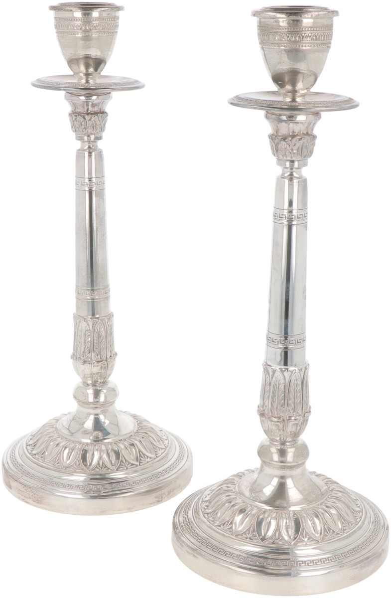 (2) delig set tafelkandelaren zilver.