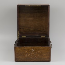 Een  palissander doos (likeurkelder?), Engeland, 19e eeuw.