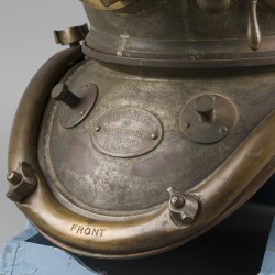 Een Siebe & Gorman Co. zes bouts vintage duikhelm.