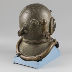 Een Siebe & Gorman Co. zes bouts vintage duikhelm.