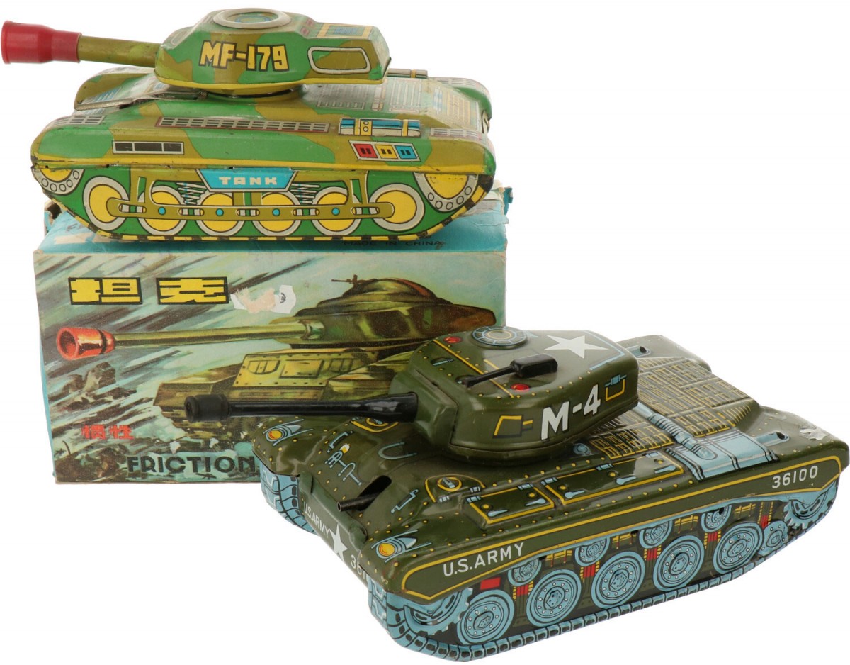 (2) Delig lot blikken speelgoed tanks