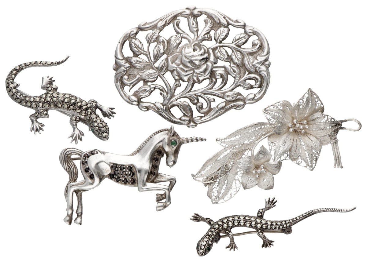 Lot van vijf 835 zilveren vintage broches.