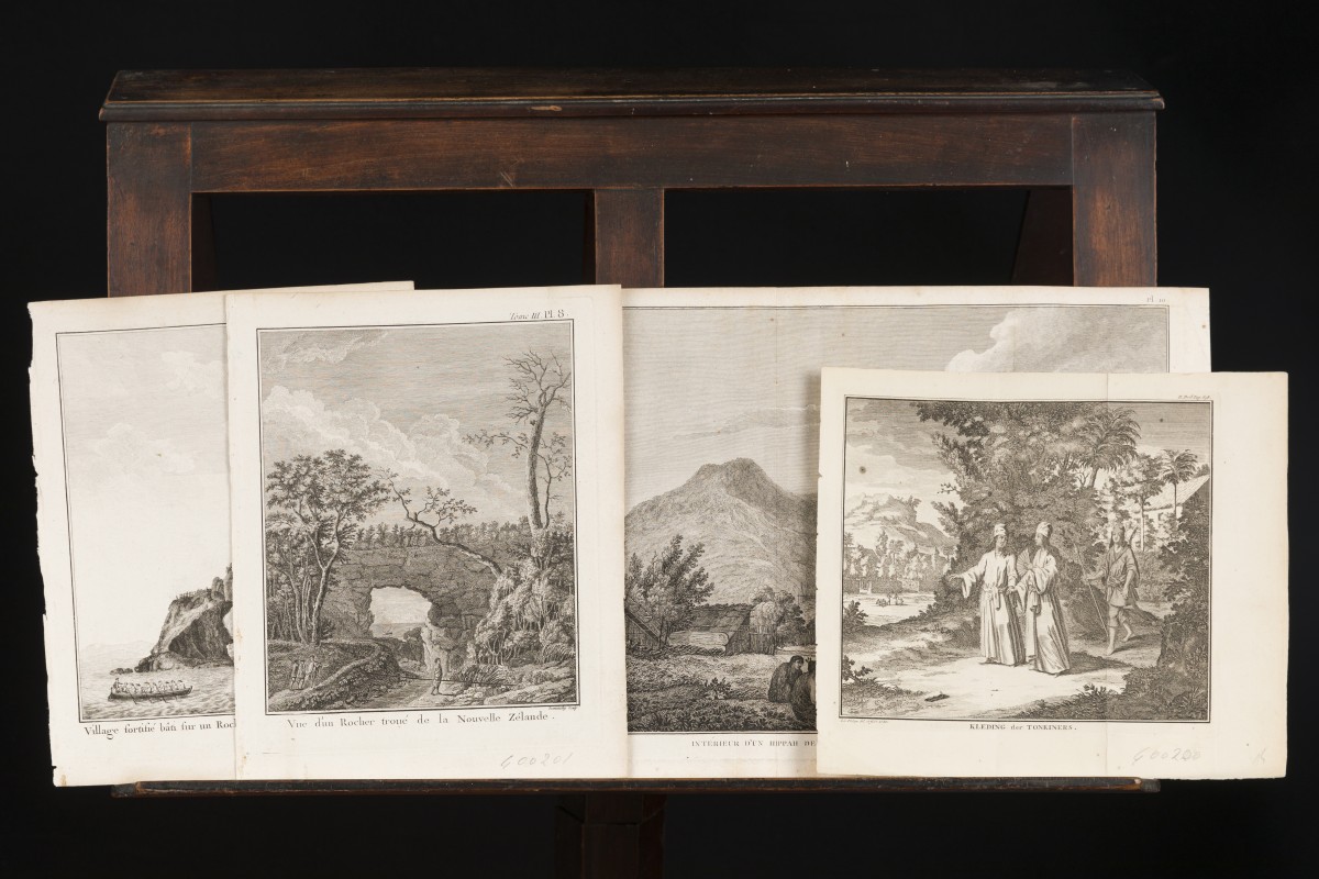 Een lot bestaande uit (4) gravures van diverse taferelen (James Cook), 18e eeuw.