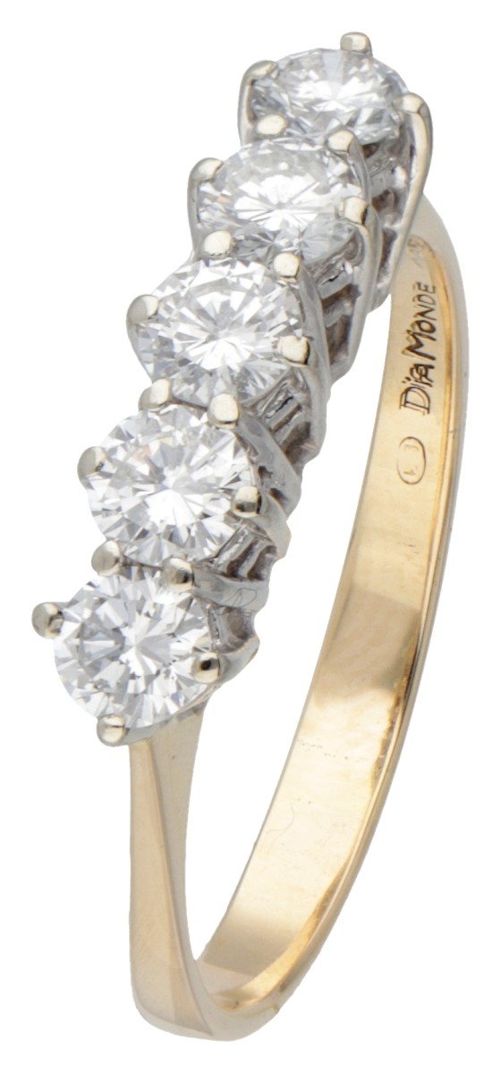 14 kt. Geelgouden Diamonde alliance ring bezet met ca. 0.78 ct. diamant.