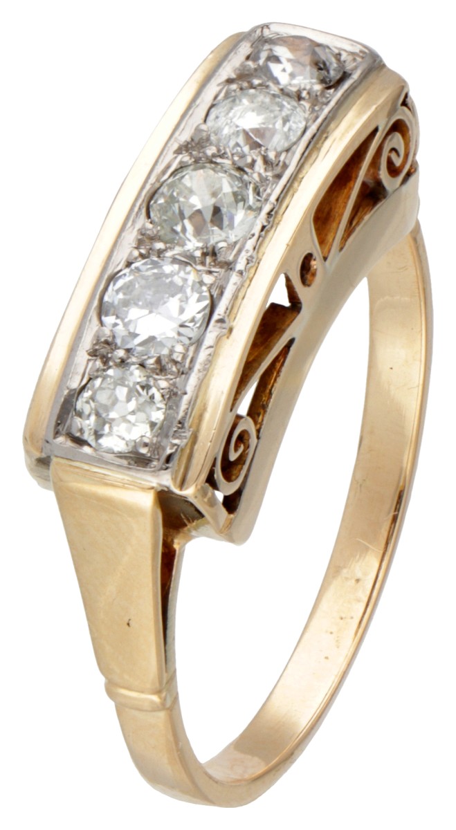 14 kt. Geelgouden retro ring bezet met ca. 0.57 ct. diamant.