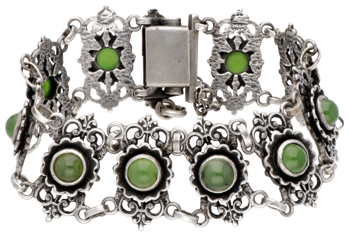 835 Zilveren vintage armband bezet met ca. 7.80 ct. nefriet jade.