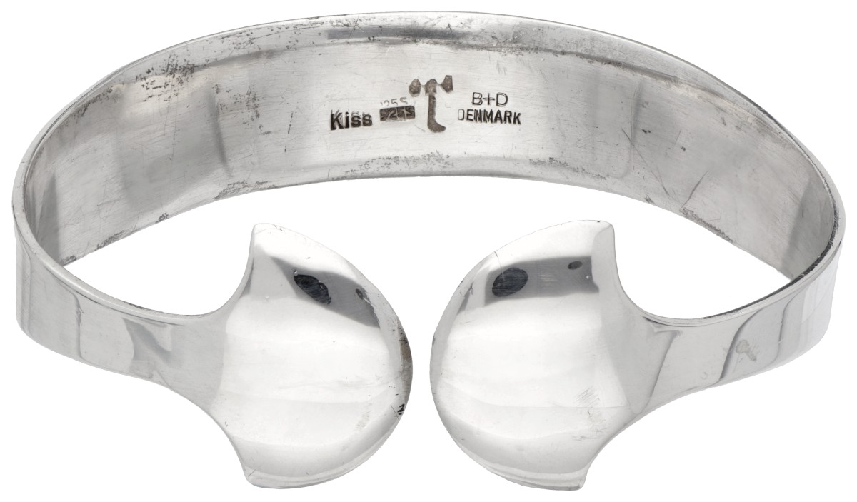 Buch & Deichmann sterling zilveren 'Kiss' cuff armband.