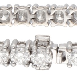 18 kt. Witgouden tennisarmband bezet met ca. 8.55 ct. diamant.