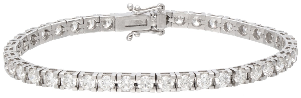 18 kt. Witgouden tennisarmband bezet met ca. 7.60 ct. diamant.