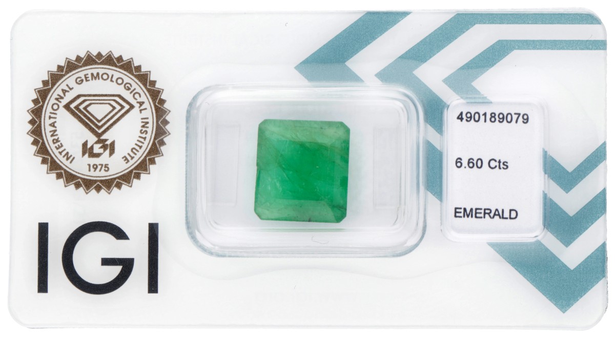 IGI-gecertificeerde natuurlijke smaragd 6.60 ct.