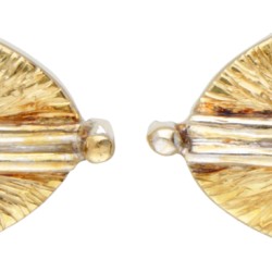 14 kt. Bicolor gouden manchetknopen bezet met ca. 0.65 ct. diamant.