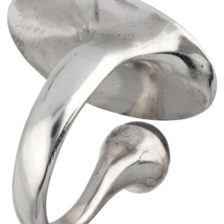 Sterling zilveren no.176 ring bezet met labradoriet door Bent Gabrielsen voor Georg Jensen.