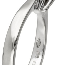 14 kt. Witgouden solitair ring bezet met ca. 1.01 ct. diamant.