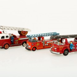 (3) Delig lot blikken brandweer auto`s