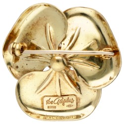 18 kt. Geelgouden De Regibus bloemvormige vintage broche bezet met een zoetwaterparel.