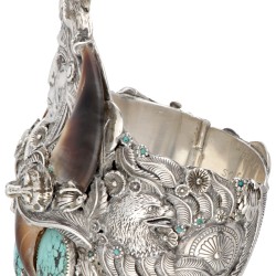 Géza Aranyos sterling zilveren Native American arm cuff met berenklauw, turkoois en bloedkoraal.