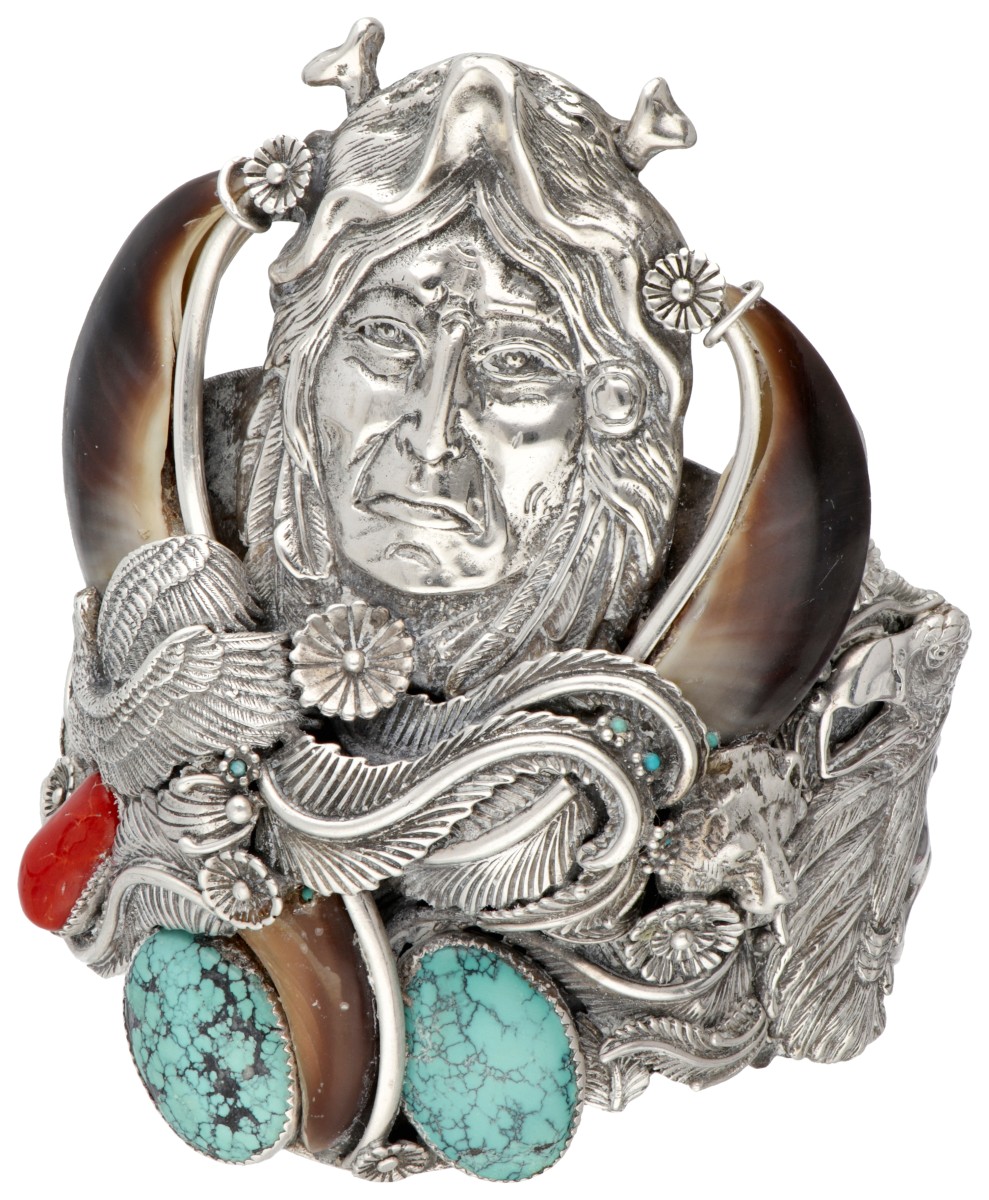 Géza Aranyos sterling zilveren Native American arm cuff met berenklauw, turkoois en bloedkoraal.