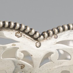 Broodmand zilver.