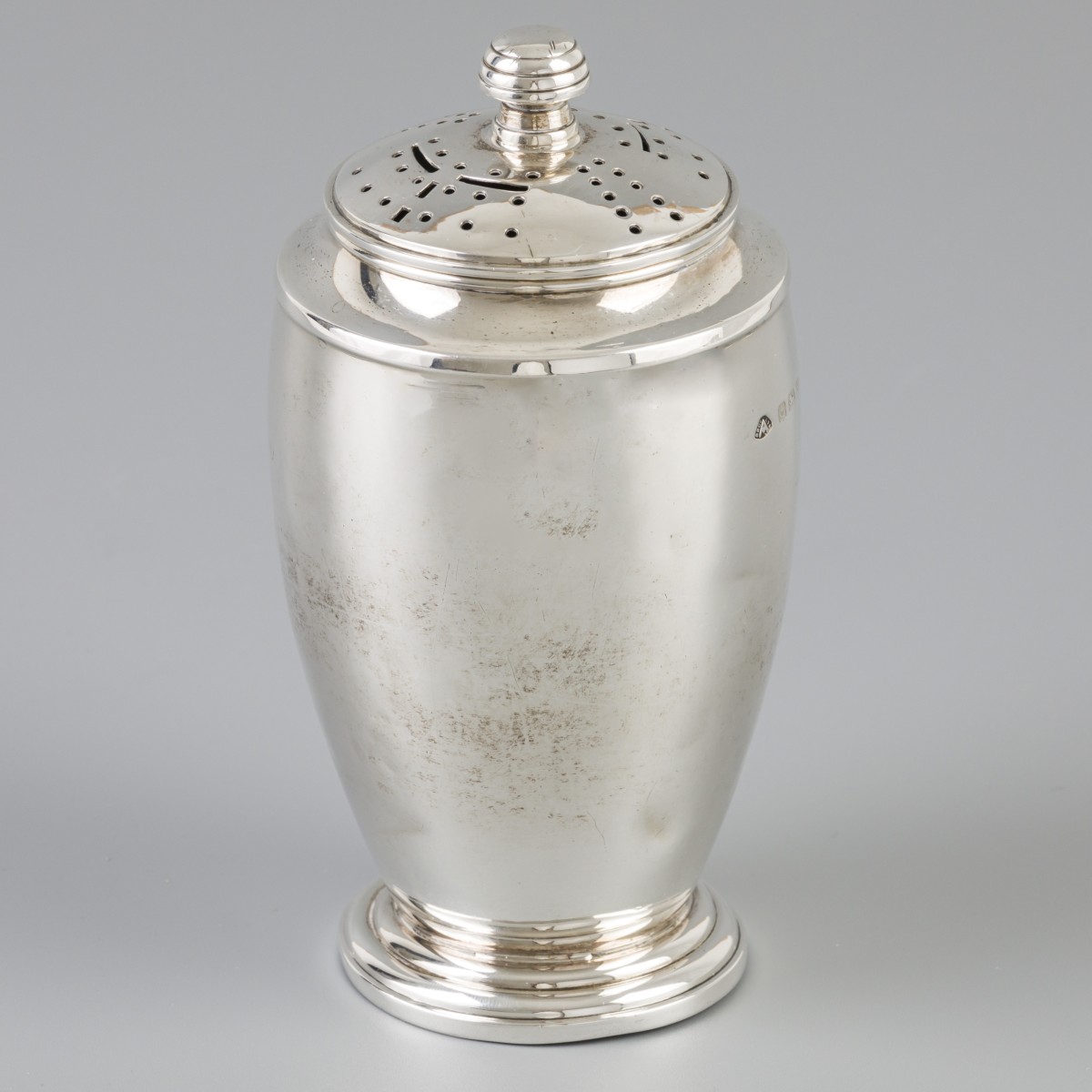 Strooibus zilver.