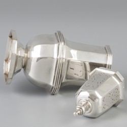 Strooibus zilver.