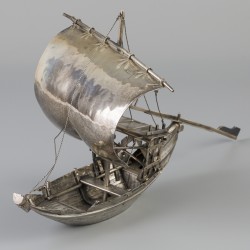 Miniatuur schip zilver.