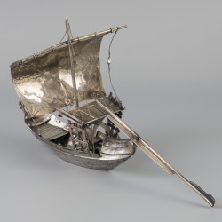 Miniatuur schip zilver.