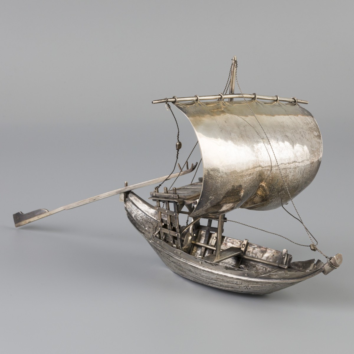 Miniatuur schip zilver.