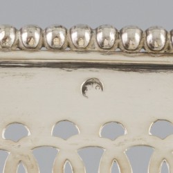 Broodmand zilver.