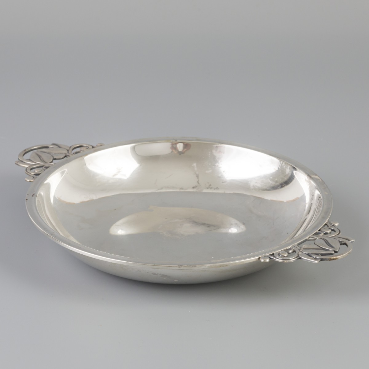 Schaal (Kopenhagen, Denemarken, Johannes Siggaard 1937) zilver.