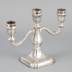 Kandelaar zilver.