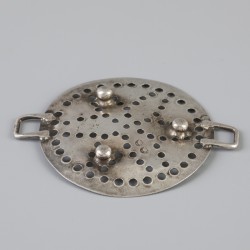 Miniatuur zeef (Nederland, 18e eeuw) zilver.