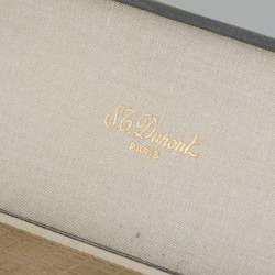 S.T. Dupont tafelaansteker verguld.