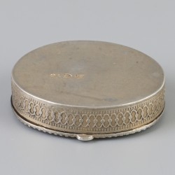 Compact- / poederdoosje zilver.