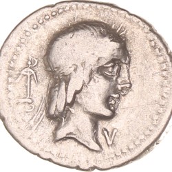 Roman republic. L. Calpurnius Piso L.f. Frugi. Denarius. N.D. (90 - 89 BC).