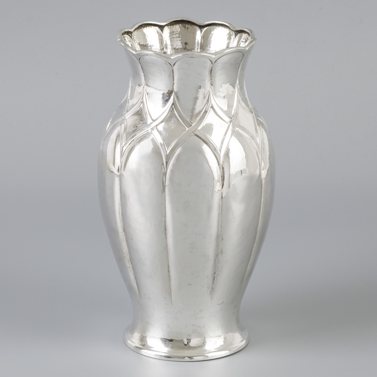 Bloemenvaas (Kopenhagen, Denemarken, Christian F. Heise 1904-1932) zilver.