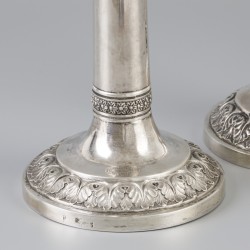 2-delige set tafelkandelaren zilver.