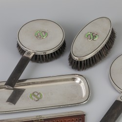 5-delige kaptafel set (Oslo, Noorwegen, Jacob Torstrop 1806-1890) zilver.