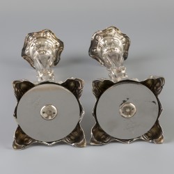 2-delige set kandelaren zilver.
