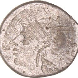 Roman republic. Q. Fabius Labeo. Denarius. N.D. (124 BC).